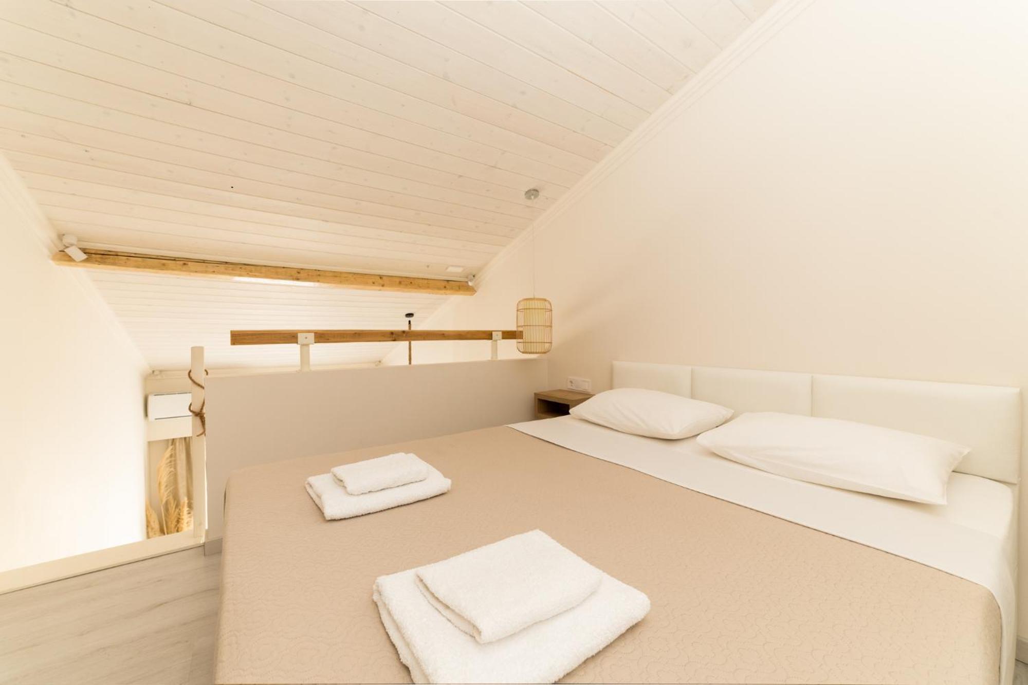Mystery Suites And Apartments ネイポリ エクステリア 写真