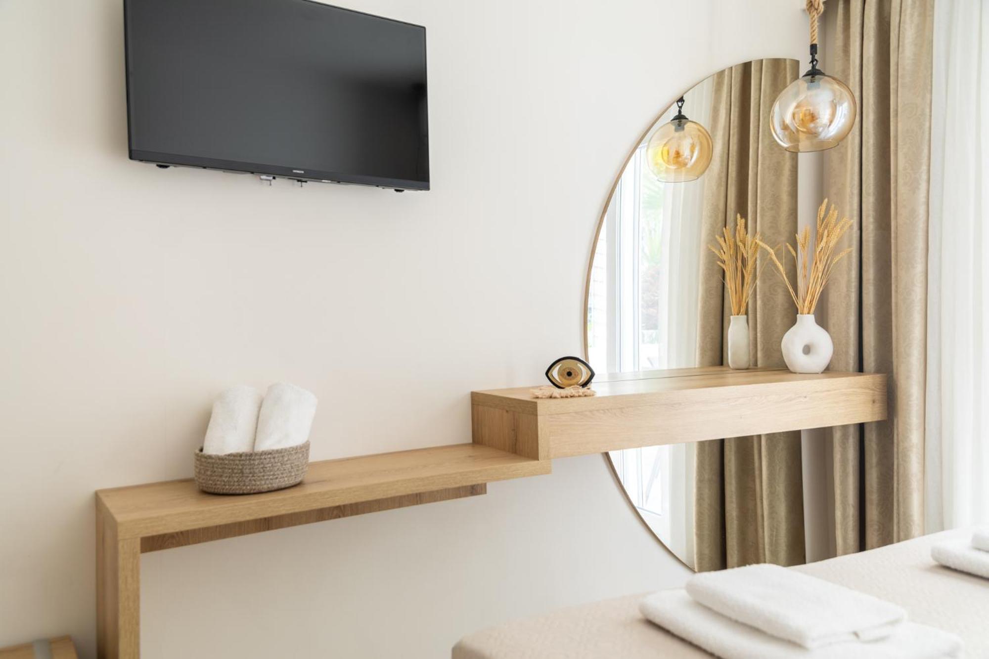 Mystery Suites And Apartments ネイポリ エクステリア 写真