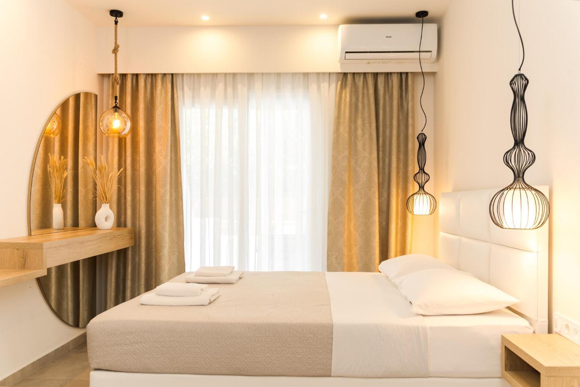 Mystery Suites And Apartments ネイポリ エクステリア 写真